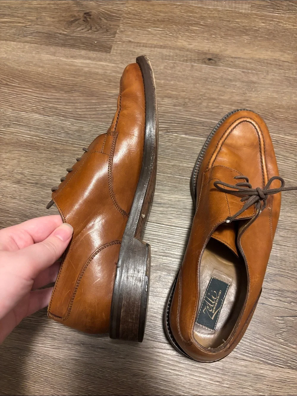 men’s leather loafers